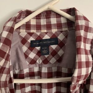 BANANA REPUBLIC Checkered Button-Down Shirt